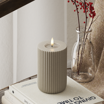 Deluxe Homeart Solid Stripe LEDs Vela pilar Ø8 X 12,5cm Areia Forma LED 4