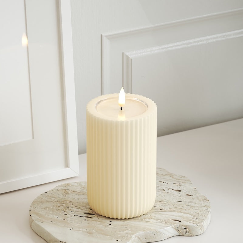 Unique Candles Unique LED drážkové světlo D 8 x 12,5 cm Krémová